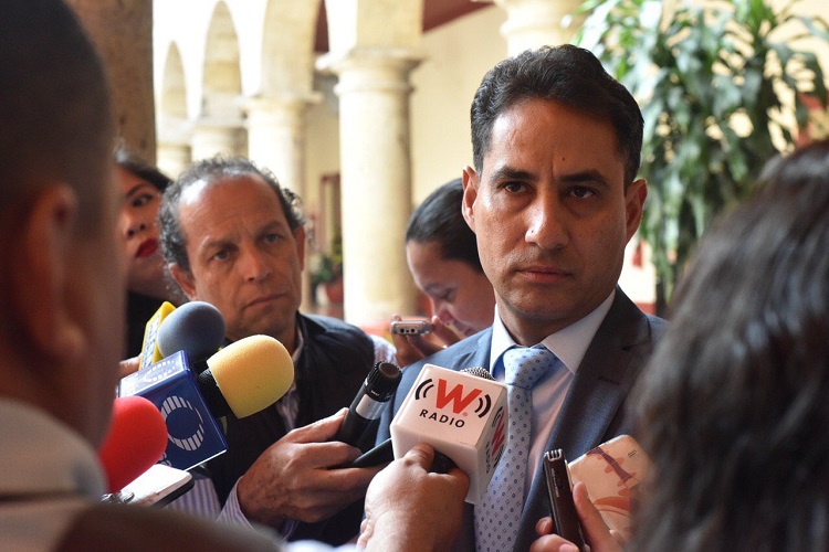 El presidente de la Comisión de Hacienda, Ricardo Rodríguez, detalló que no quieren mandar un mensaje equivocado sobre de dónde saldrán los recursos que se reasignaron para el combate a la pandemia de Covid-19